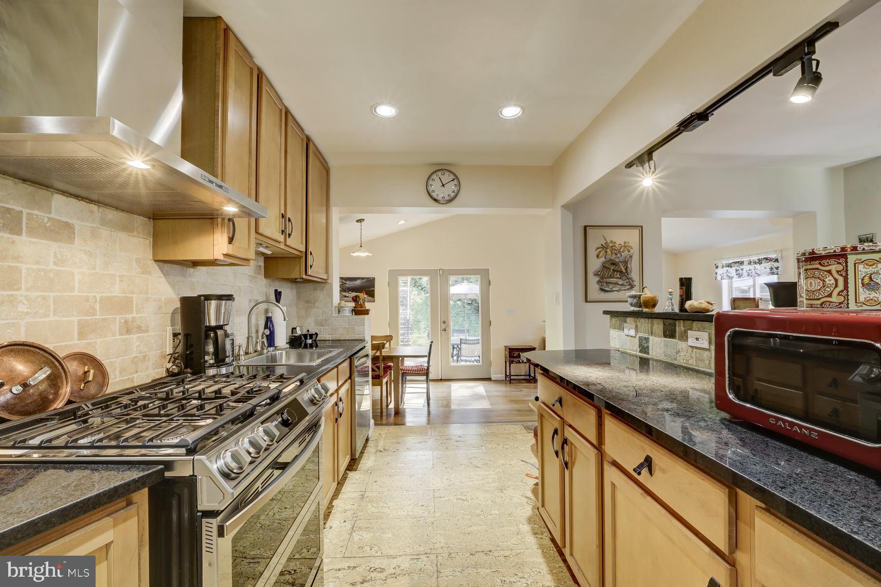 4601 Blagden Avenue Northwest Washington, DC 20011 - Photo 12 of 39