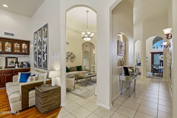 $575,000 | 6320 Franklin Bluff Drive, El Paso, TX 79912