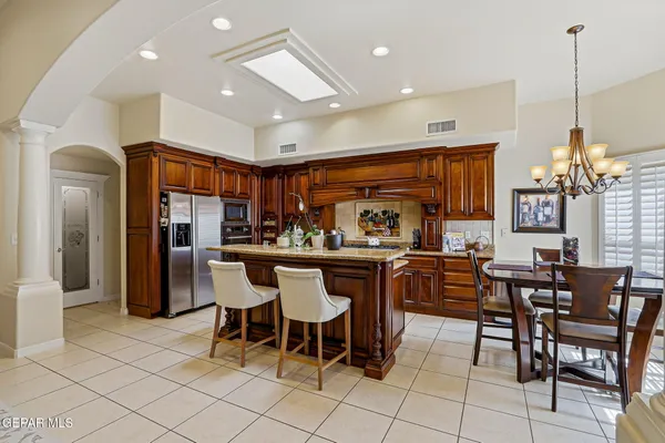 $575,000 | 6320 Franklin Bluff Drive, El Paso, TX 79912