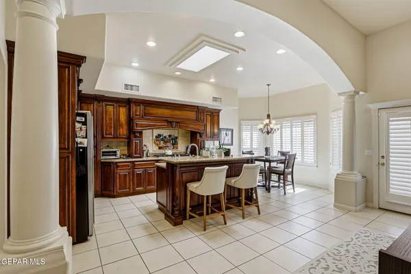 $575,000 | 6320 Franklin Bluff Drive, El Paso, TX 79912