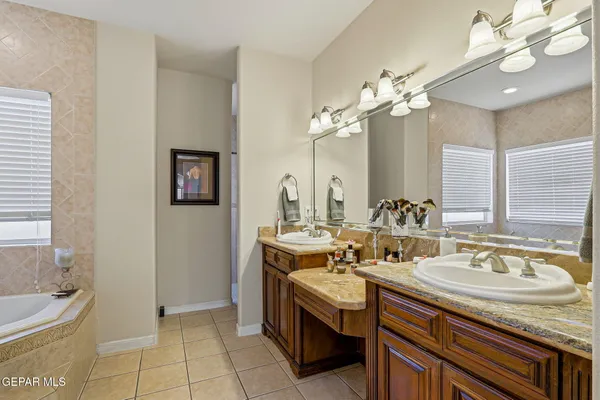 $575,000 | 6320 Franklin Bluff Drive, El Paso, TX 79912