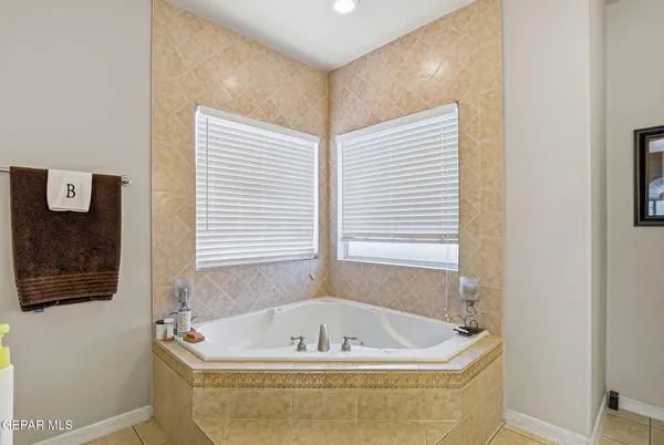 $575,000 | 6320 Franklin Bluff Drive, El Paso, TX 79912