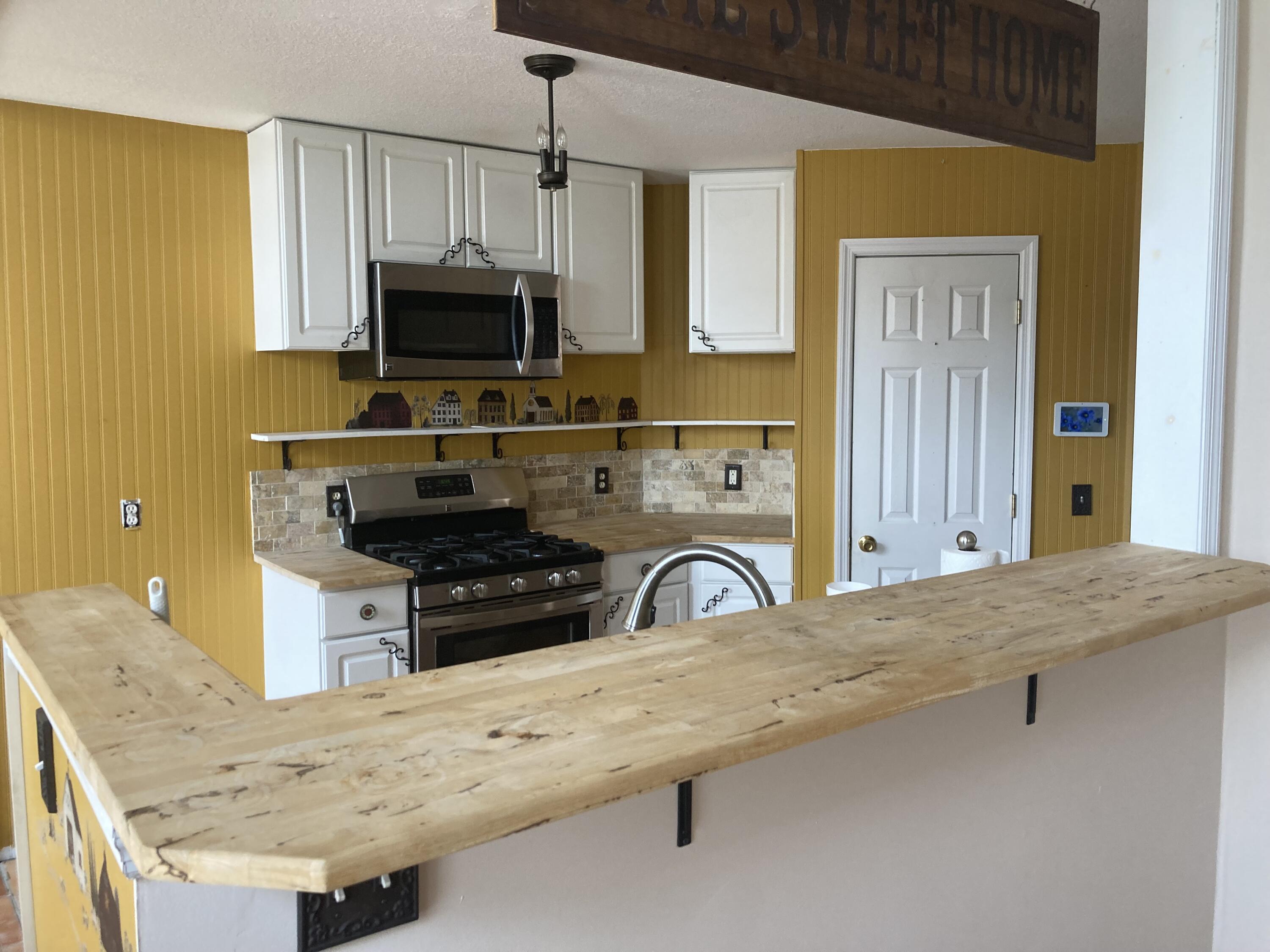 8411 Lady Slipper Road Chattanooga, TN 37421 - Photo 3 of 7 kitchen