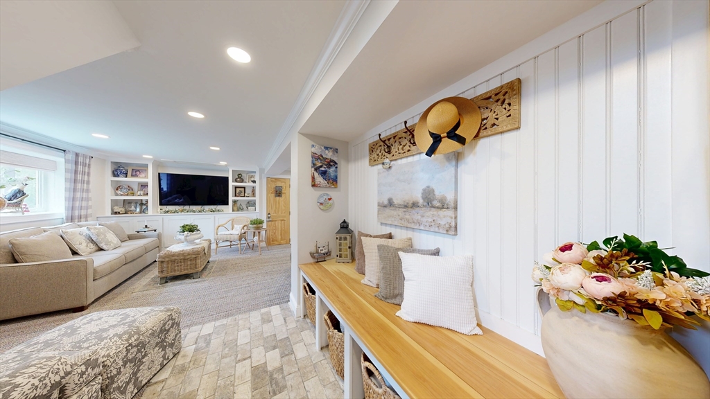 3 Fencourt Road Canton, MA 02021 - Photo 25 of 40