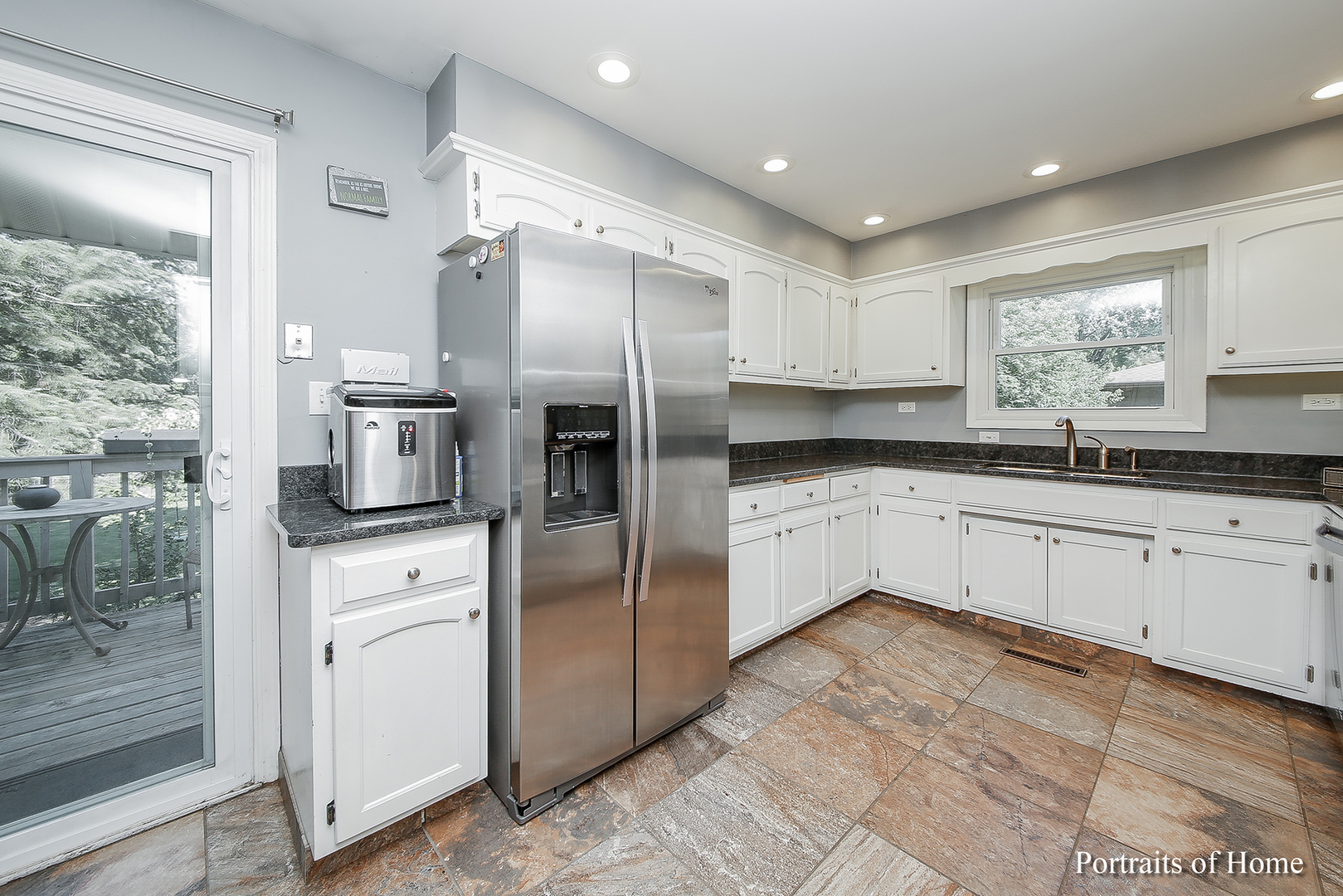 11S542 Book Road Naperville, IL 60564 - Photo 3 of 25