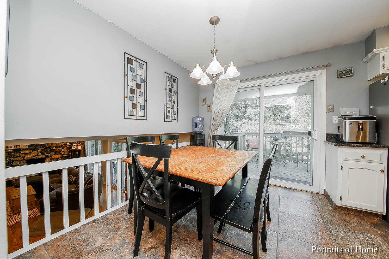 11S542 Book Road Naperville, IL 60564 - Photo 4 of 25