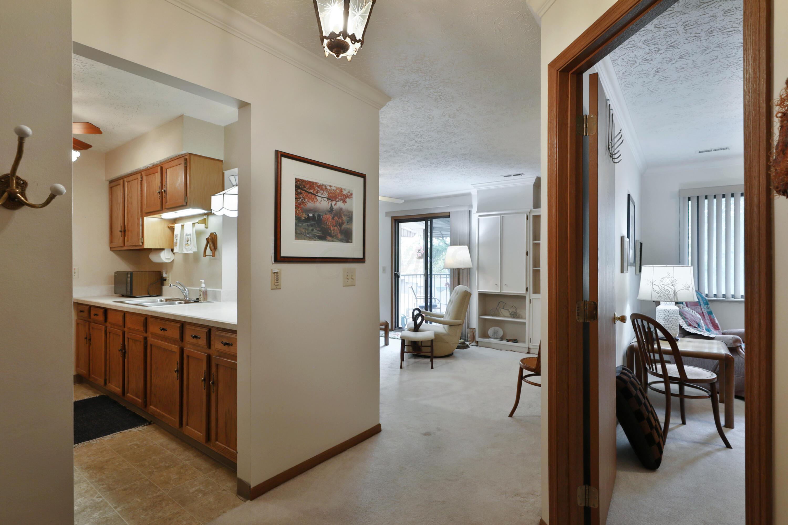 4119 Karl Road, Unit 305 Columbus, OH 43224 - Photo 13 of 37 4119Karl-305-13a