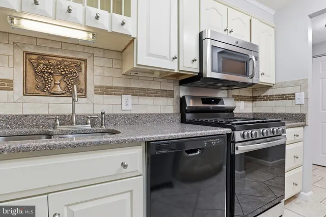 $369,900 | 2530 Mill Creek Road, Dover, PA 17315