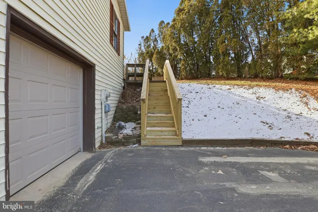 $369,900 | 2530 Mill Creek Road, Dover, PA 17315