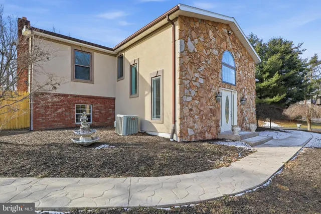 $369,900 | 2530 Mill Creek Road, Dover, PA 17315