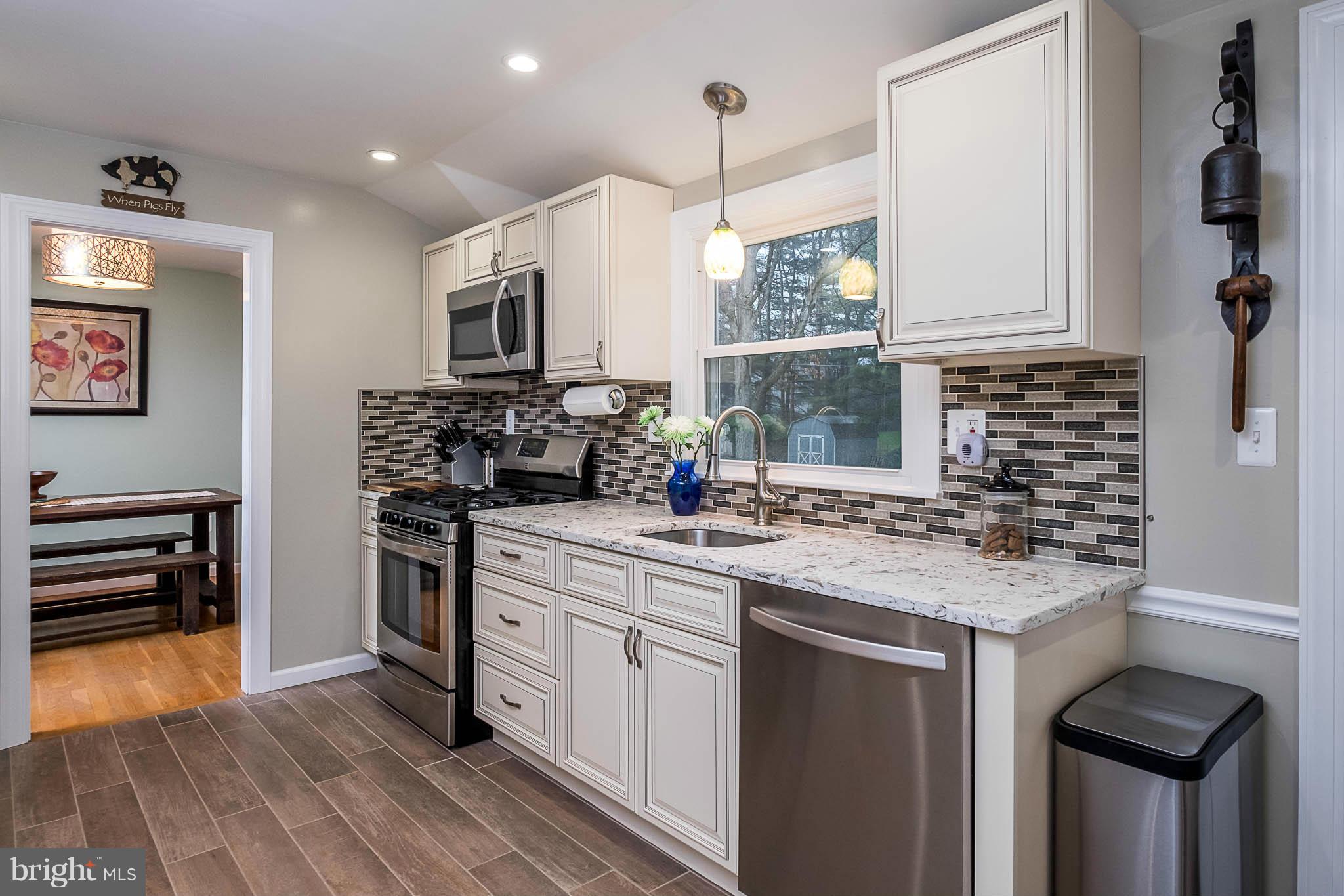 2837 Southview Road Ellicott City, MD 21042 - Photo 7 of 30 Kitchen w/ gas range