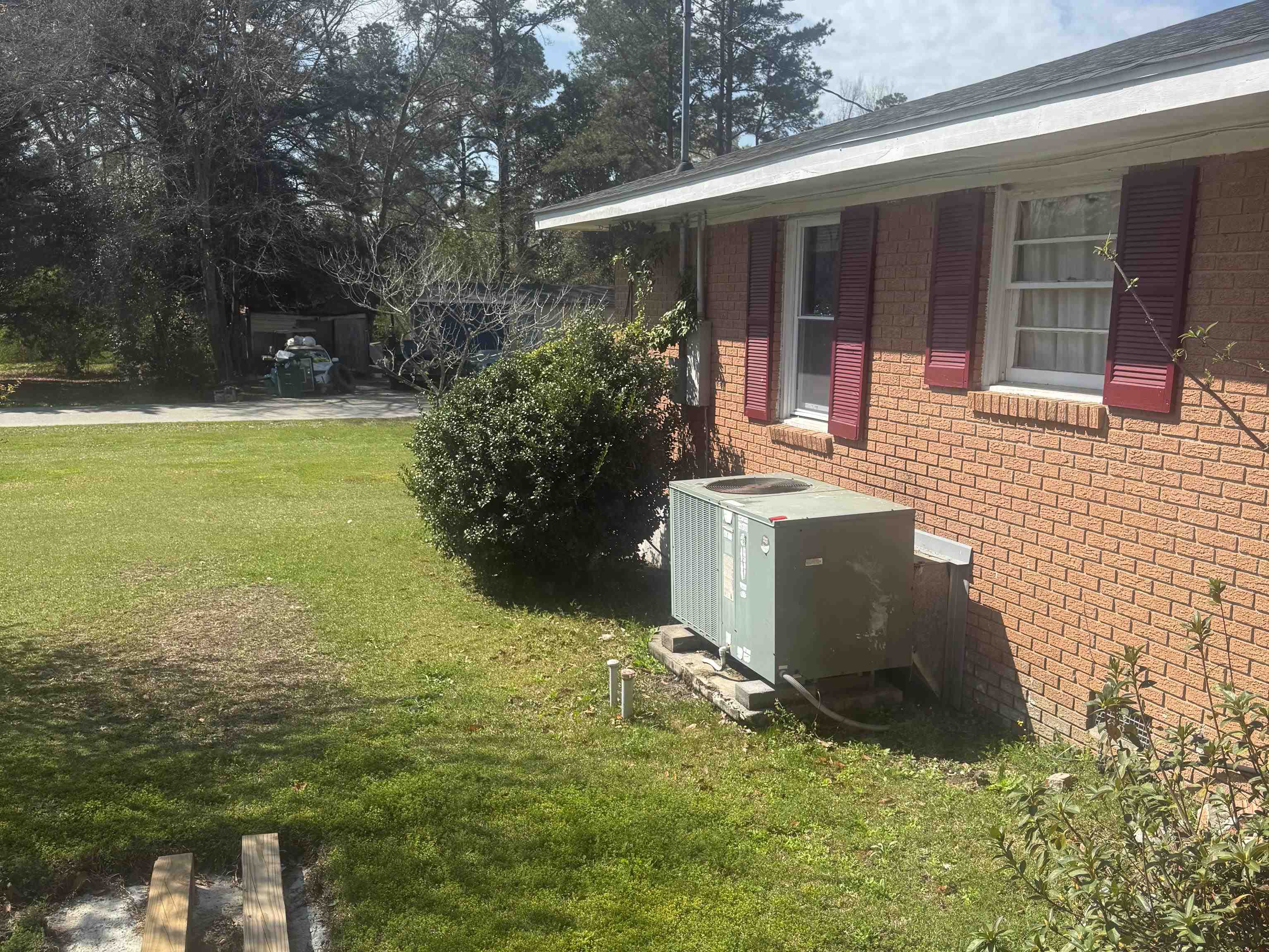 102 North Hazel Avenue Andrews, SC 29510 - Photo 13 of 49