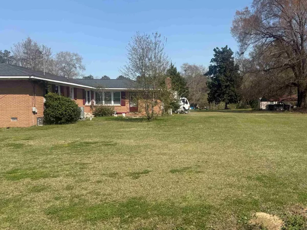 $265,000 | 102 North Hazel Avenue, Andrews, SC 29510