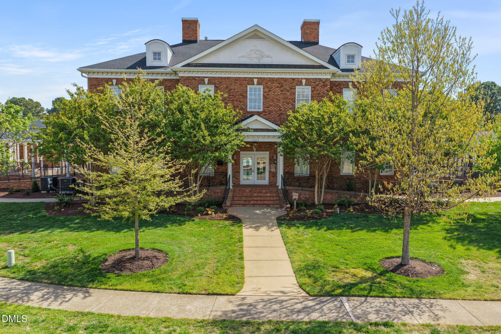 702 Bryant Street Raleigh, NC 27603 - Photo 3 of 40 47-web-or-mls-untitled-21