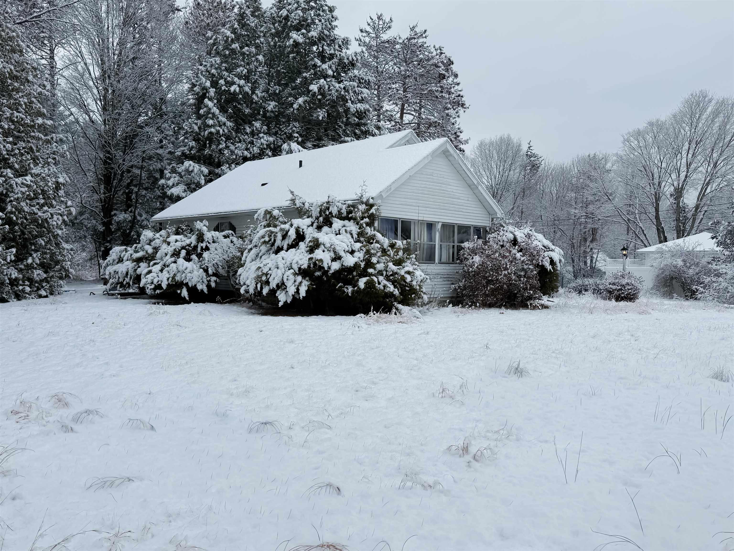 6 Scotland Road Kingston, NH 03848 - Photo 2 of 30