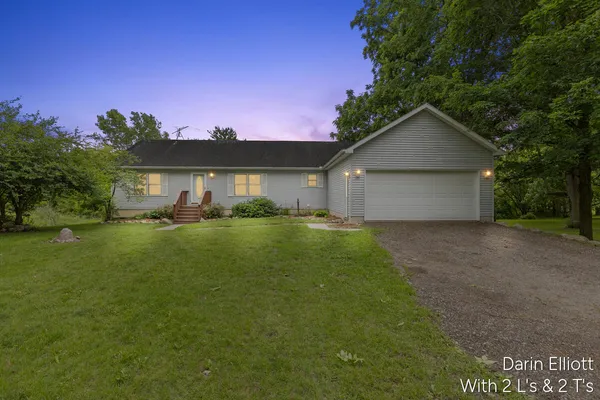 $374,900 | 9755 Grand River Avenue, Clarksville, MI 48815