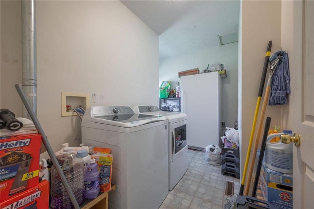 1619 East Maple Street Columbus, KS 66725 - Photo 14 of 16