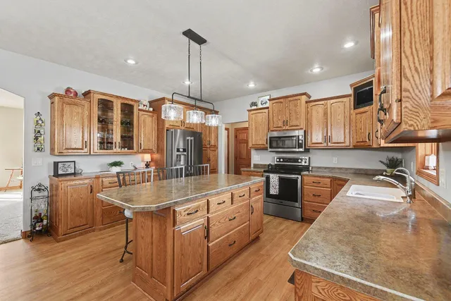 $574,900 | 503 Britz Drive, Luverne, MN 56156