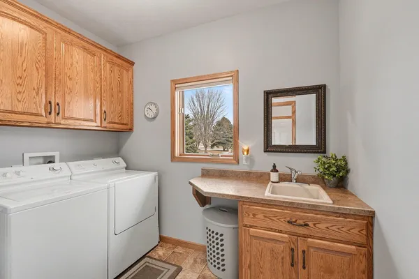 $574,900 | 503 Britz Drive, Luverne, MN 56156