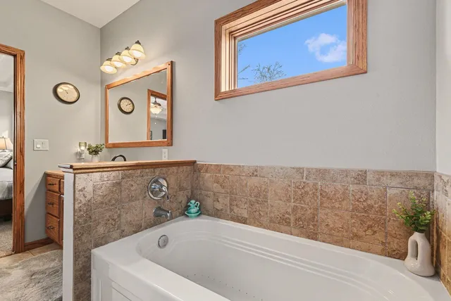 $574,900 | 503 Britz Drive, Luverne, MN 56156