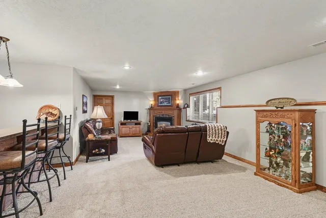 $574,900 | 503 Britz Drive, Luverne, MN 56156