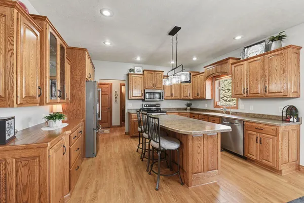 $574,900 | 503 Britz Drive, Luverne, MN 56156