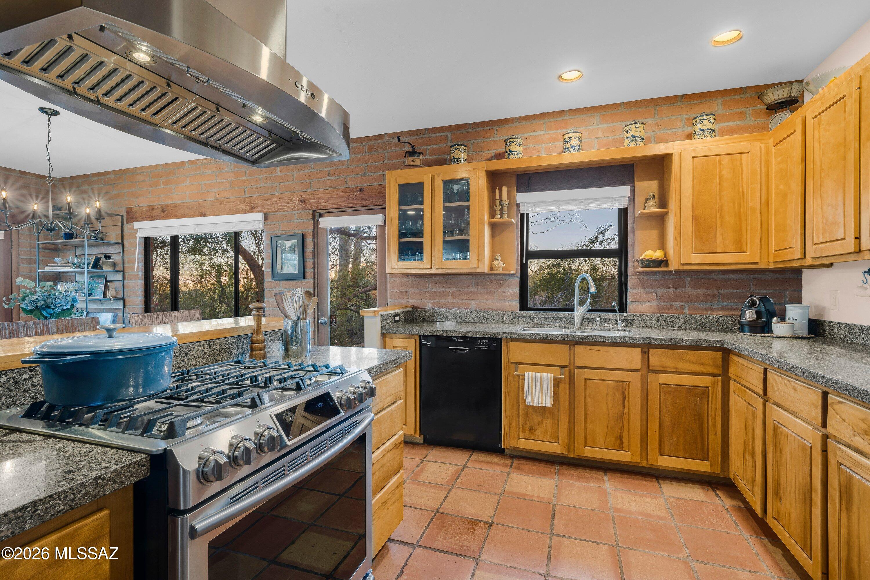 7055 West Ina Road Tucson, AZ 85743 - Photo 22 of 52 Gallery Image 22