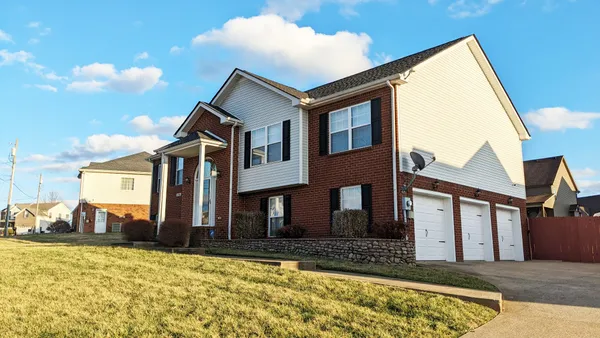 $2,550 | 2780 Cascade Drive, Clarksville, TN 37042