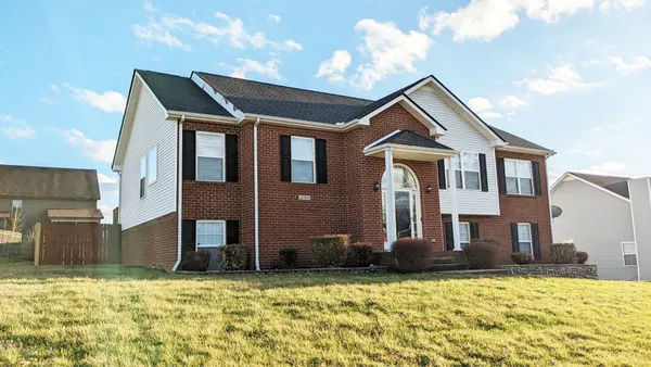 $2,550 | 2780 Cascade Drive, Clarksville, TN 37042