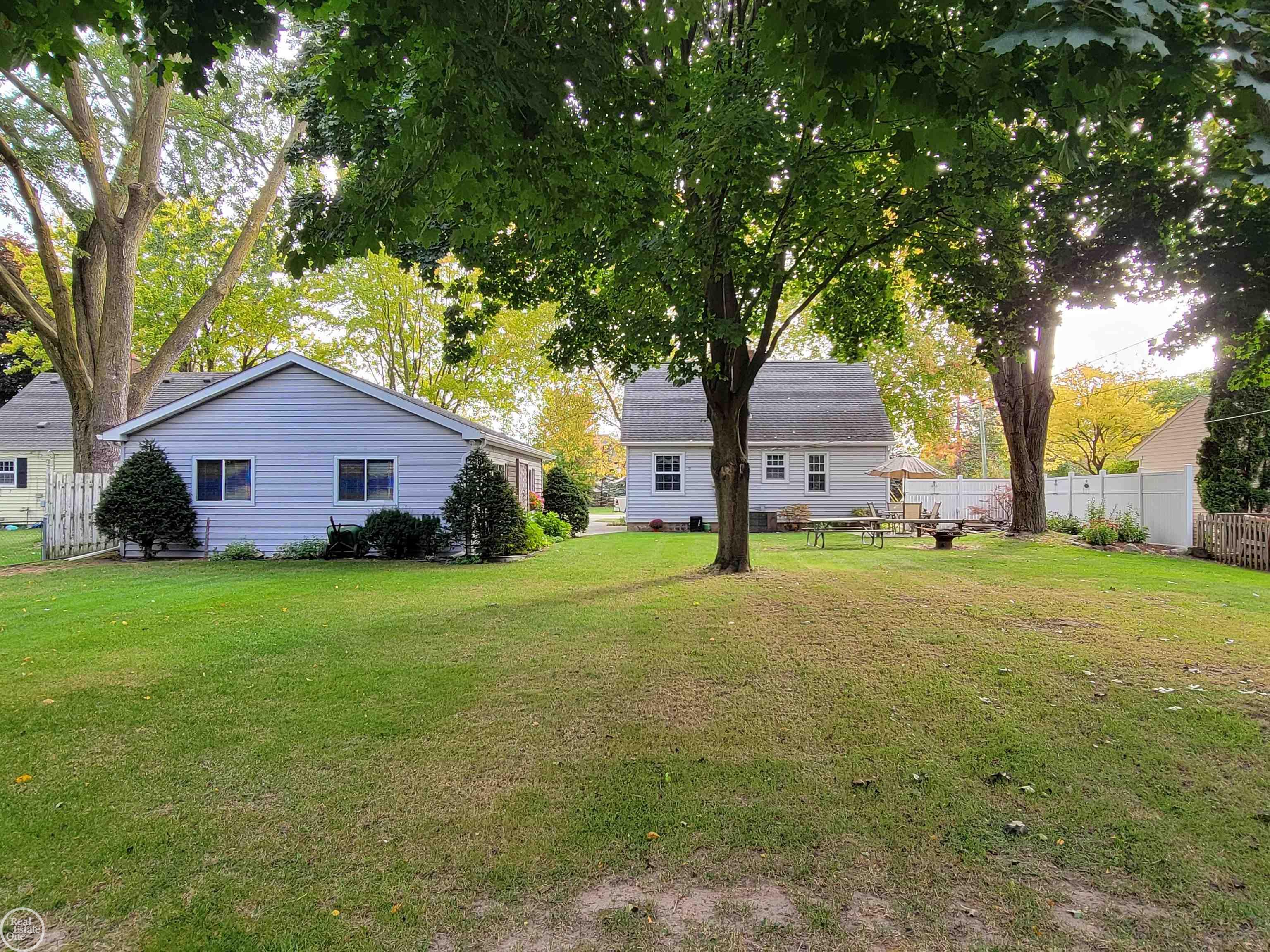55201 Hayes Road Utica, MI 48315 - Photo 23 of 27 50092751-22.JPG