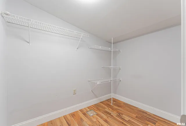 $99,900 | 1431 North Ottawa Street, Lincoln, IL 62656