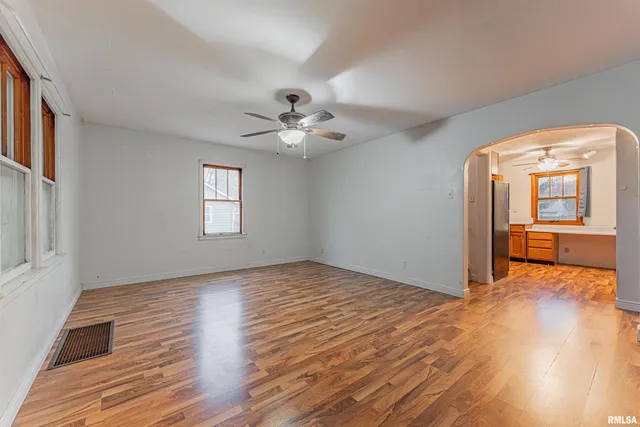 $99,900 | 1431 North Ottawa Street, Lincoln, IL 62656