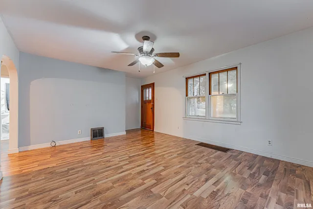 $99,900 | 1431 North Ottawa Street, Lincoln, IL 62656