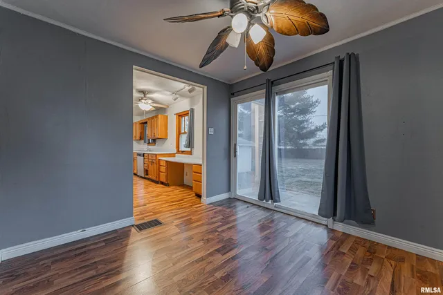 $99,900 | 1431 North Ottawa Street, Lincoln, IL 62656