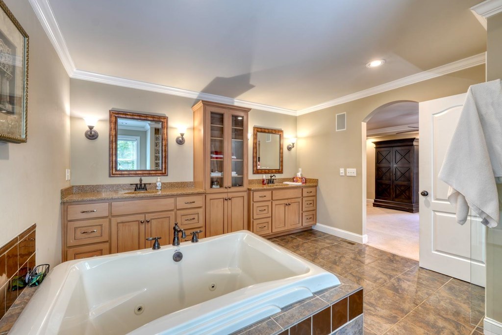 276 Lancelot Loop Clayton, GA 30525 - Photo 7 of 58