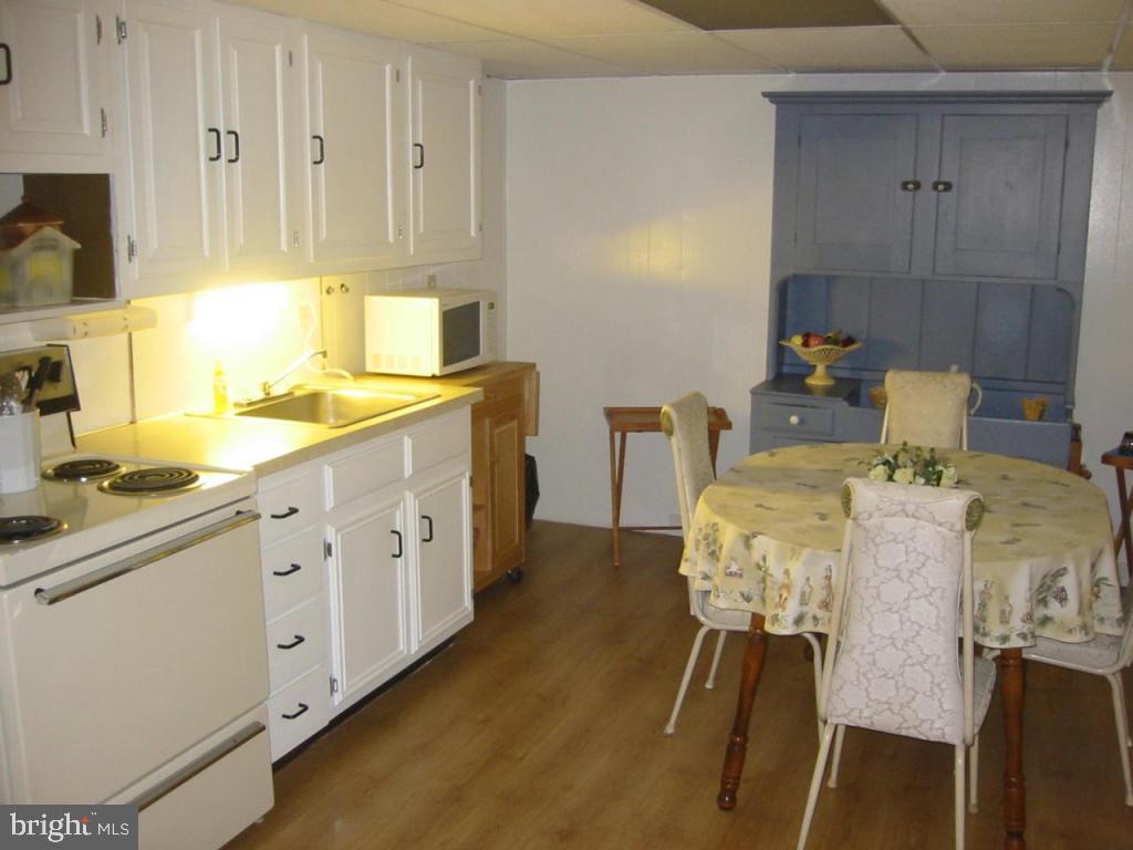 410 Ridgeview Avenue Elizabethtown, PA 17022 - Photo 9 of 11 Gallery Image 9