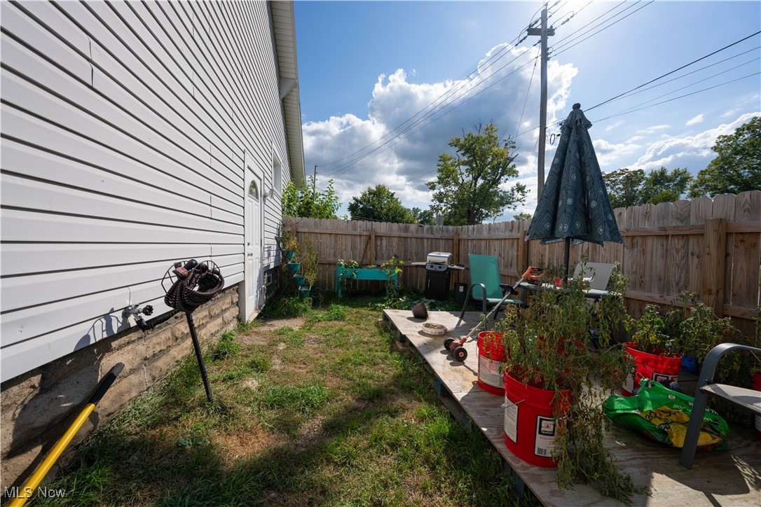 1709 Elm Road Northeast Warren, OH 44483 - Photo 17 of 21 View of yard with a patio area