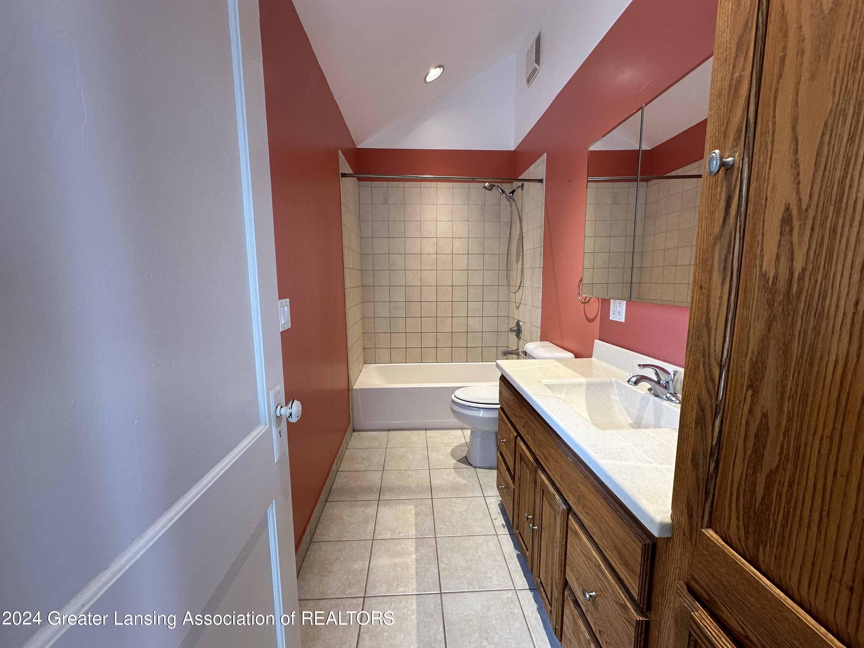 1030 Noble Road Williamston, MI 48895 - Photo 16 of 23 1030 Noble Rd. Full Bathroom
