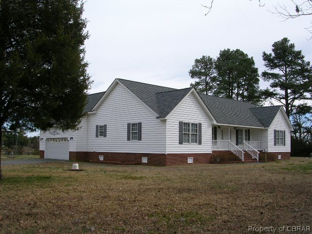 311 Sloop Crk Road Port Haywood, VA 23138 - Photo 3 of 37
