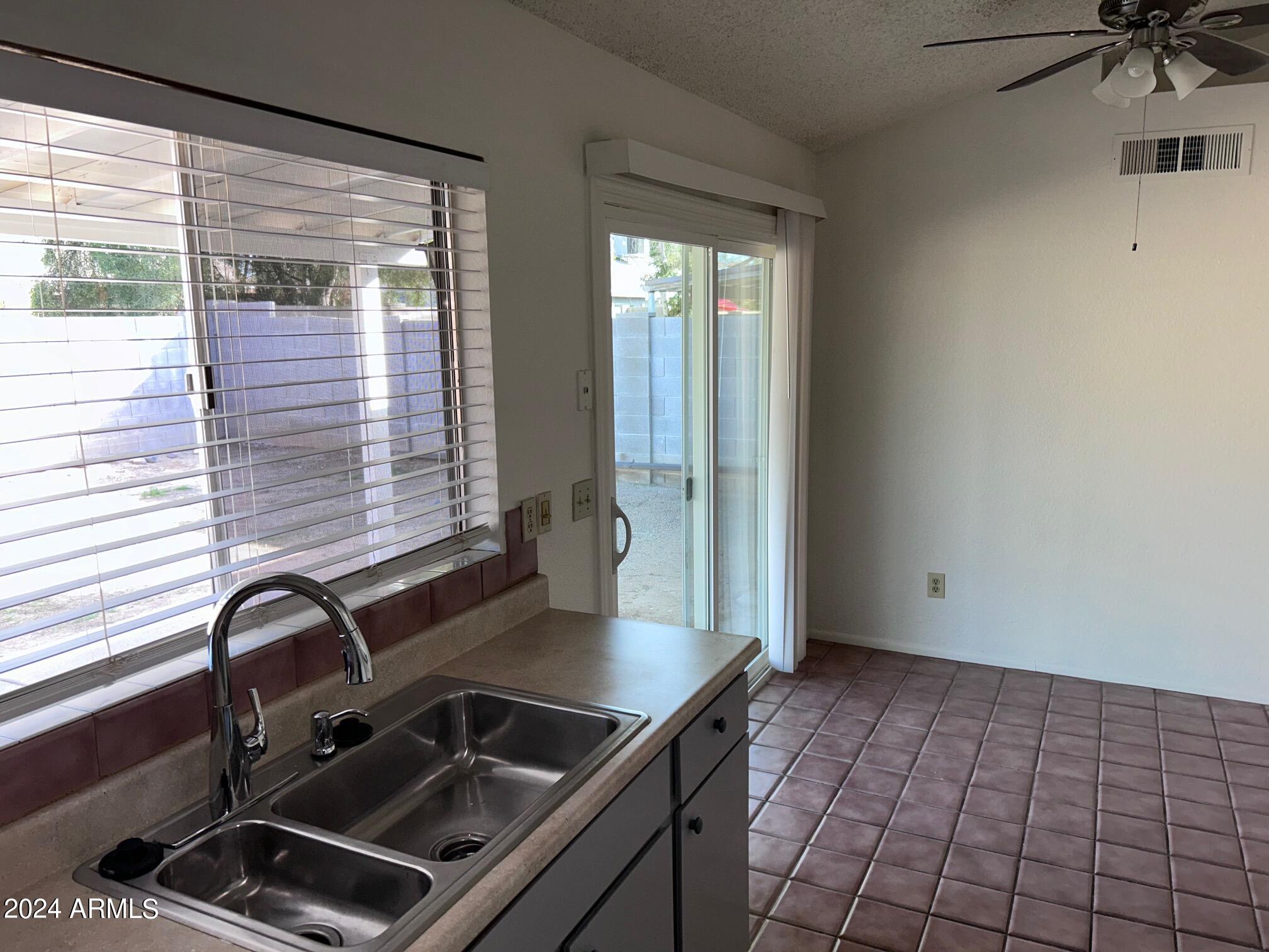 1818 East Grandview Road Phoenix, AZ 85022 - Photo 14 of 33 IMG_8909
