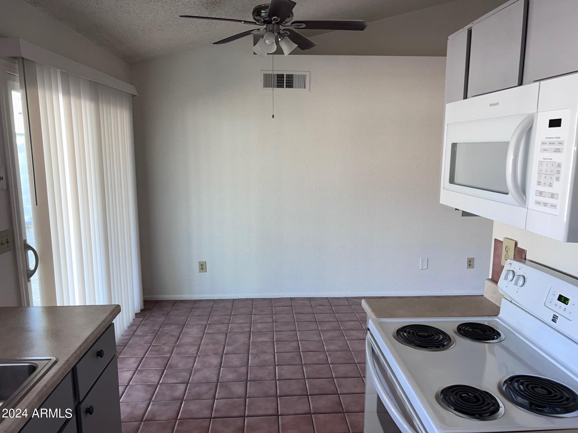 1818 East Grandview Road Phoenix, AZ 85022 - Photo 16 of 33 IMG_8908
