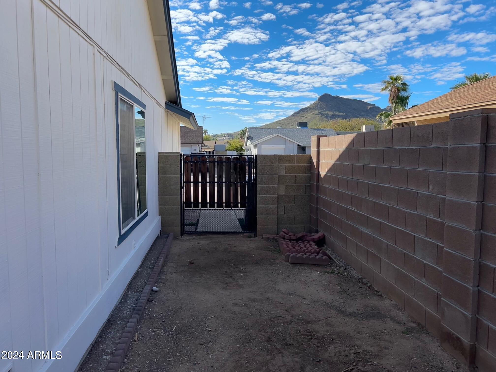 1818 East Grandview Road Phoenix, AZ 85022 - Photo 29 of 33 IMG_8881