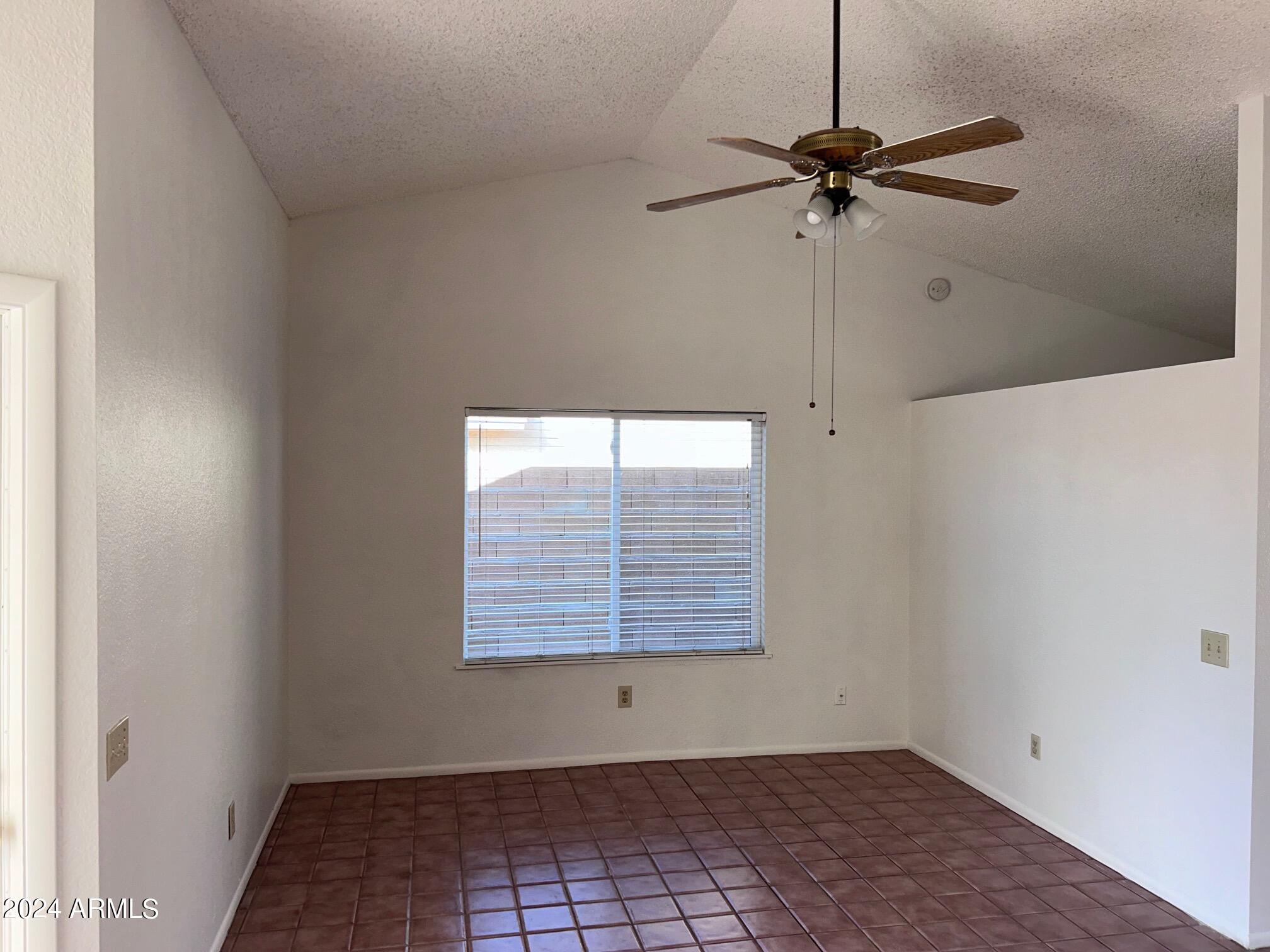 1818 East Grandview Road Phoenix, AZ 85022 - Photo 6 of 33 IMG_8877