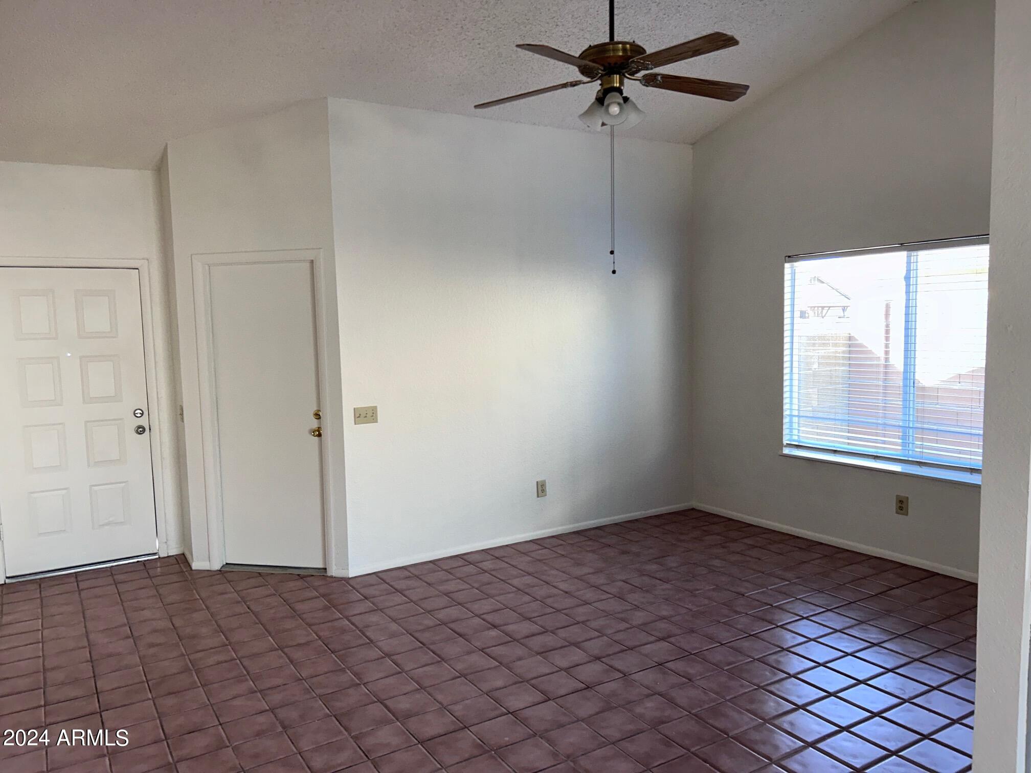 1818 East Grandview Road Phoenix, AZ 85022 - Photo 7 of 33 IMG_8904