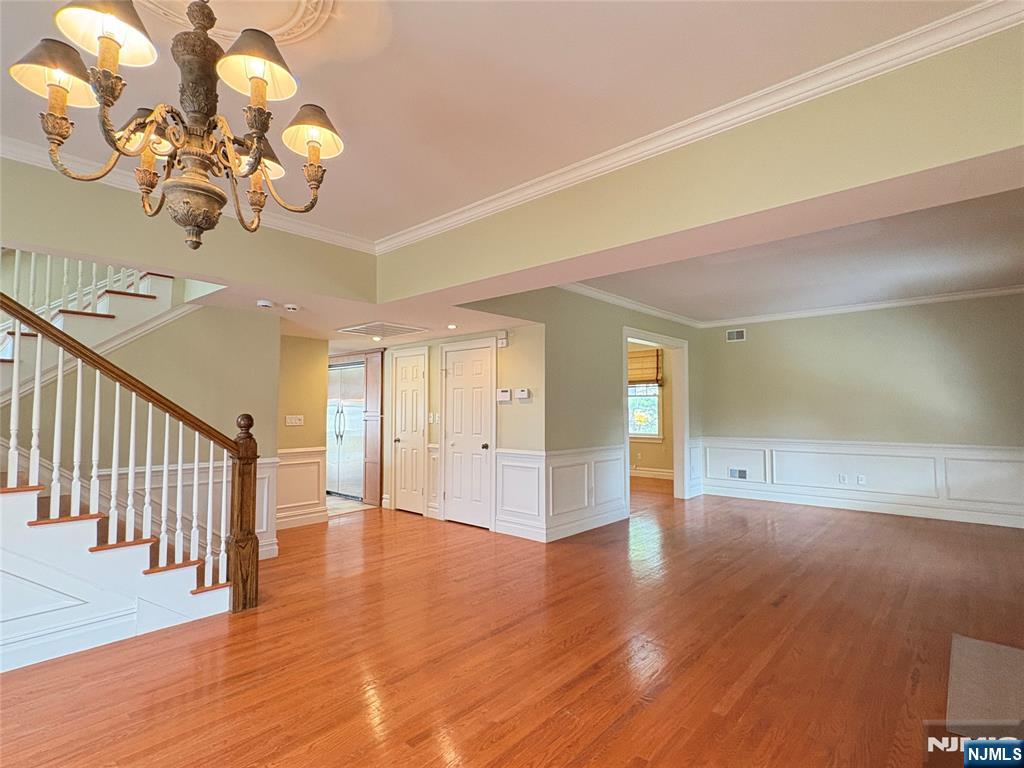 38 Walthery Avenue Ridgewood, NJ 07450 - Photo 7 of 50