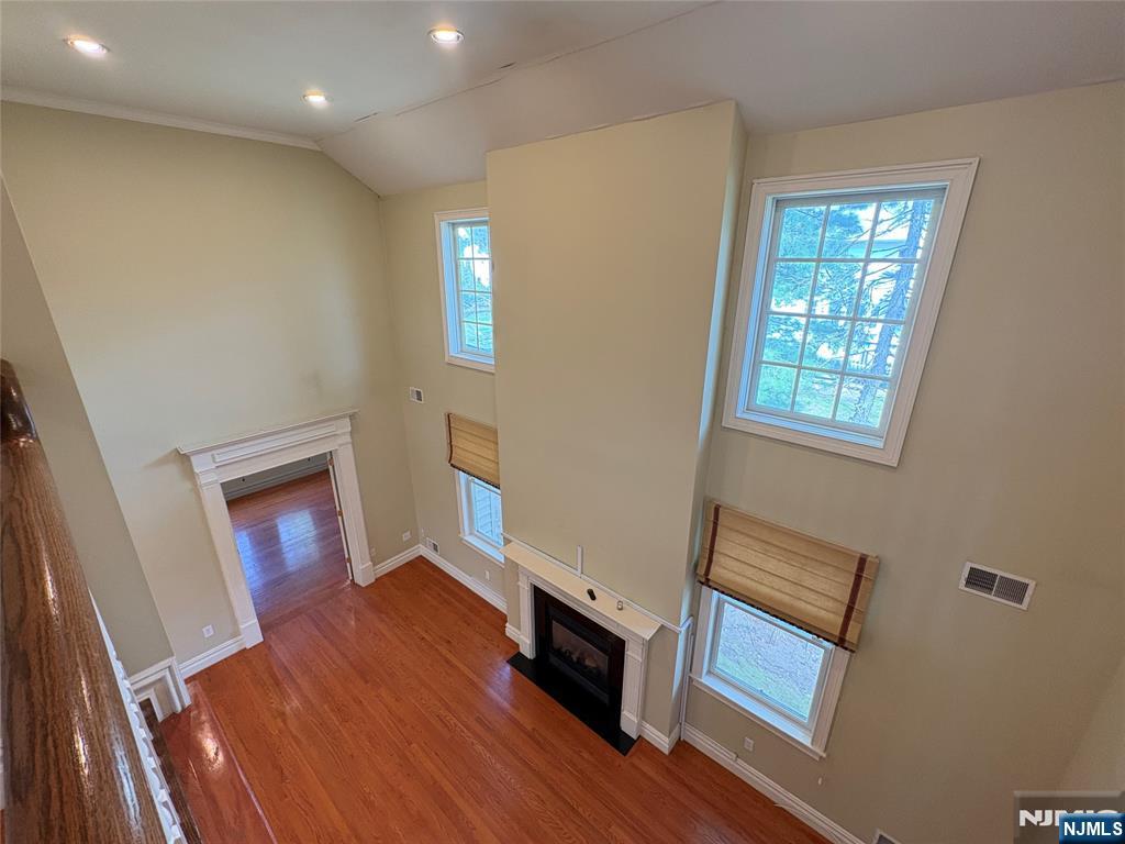 38 Walthery Avenue Ridgewood, NJ 07450 - Photo 9 of 50