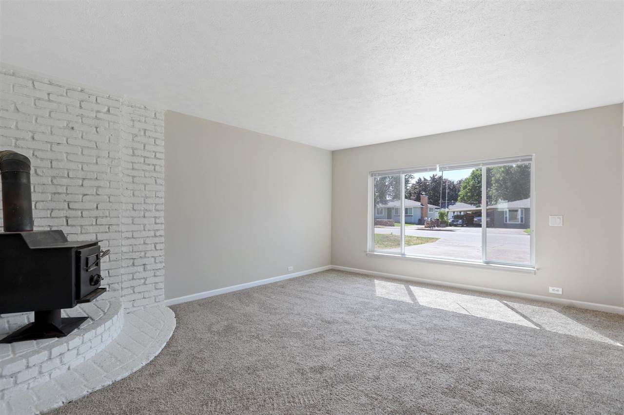1322 North Lewis Road Spokane Valley, WA 99212 - Photo 6 of 20