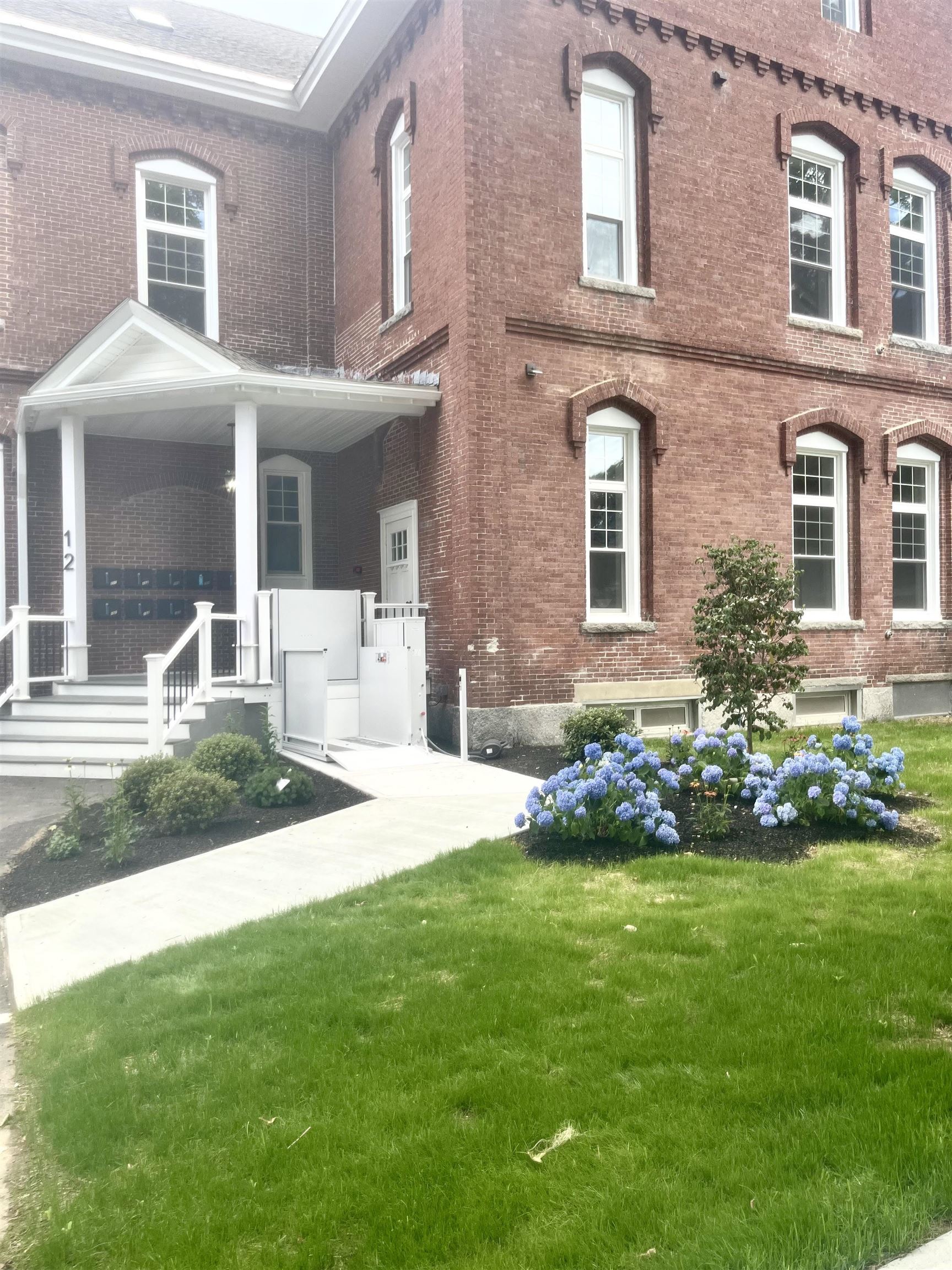 12 Cross Street, Unit 201 Concord, NH 03303 - Photo 16 of 17