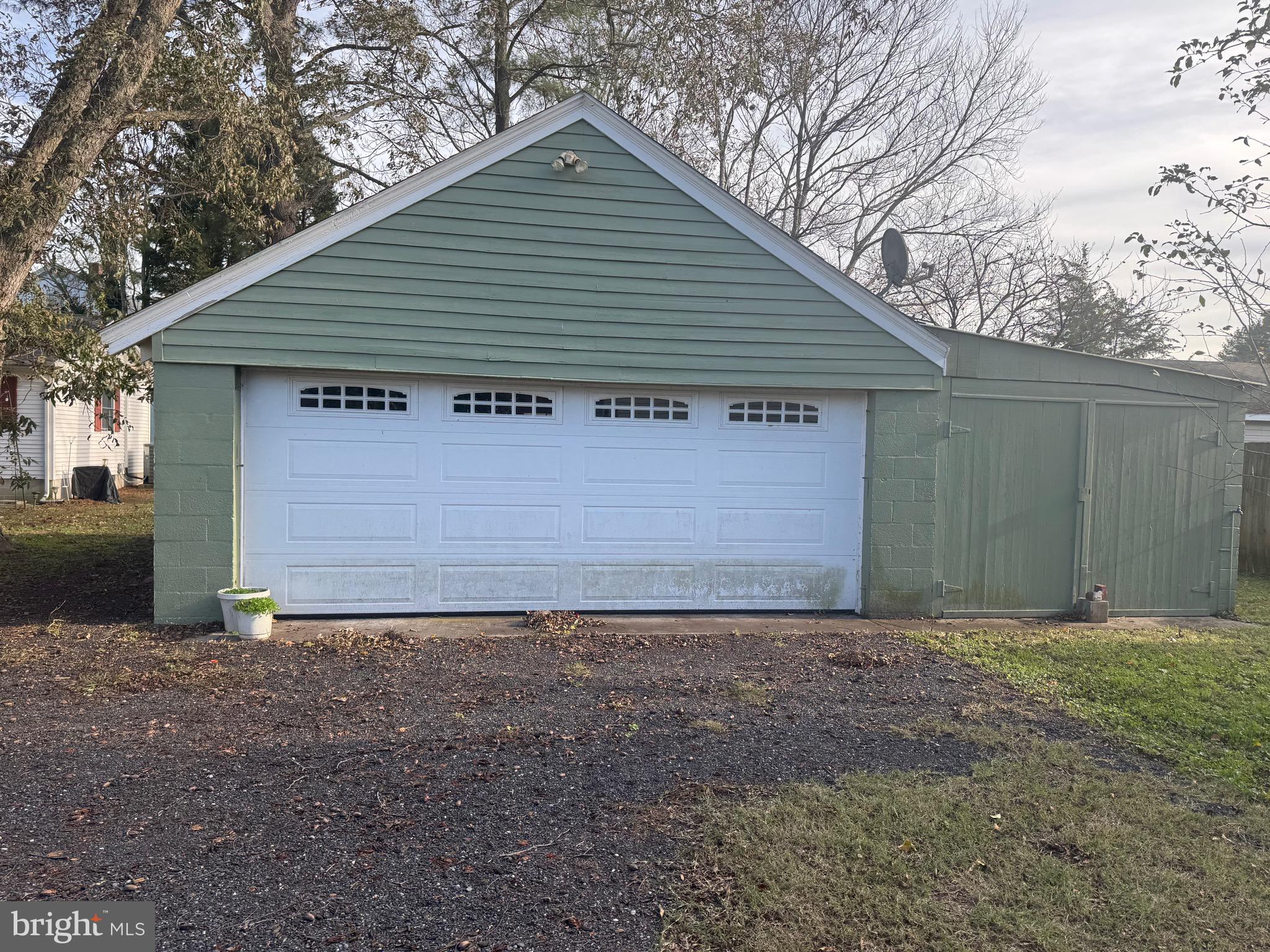 902 Cedar Street Pocomoke City, MD 21851 - Photo 27 of 27 a backyard of a house