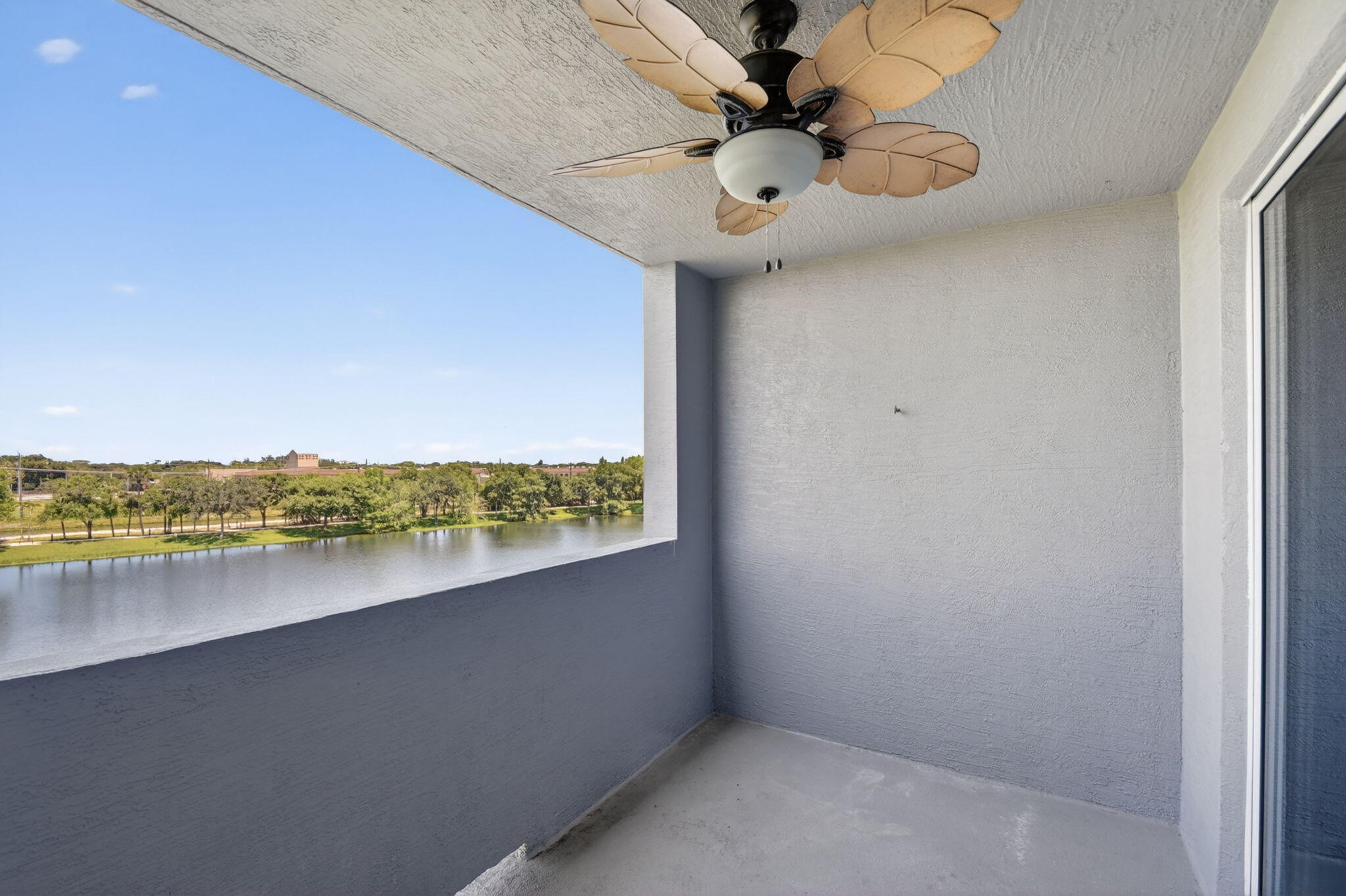 1660 Renaissance Commons Boulevard, Unit 2407 Boynton Beach, FL 33426 - Photo 4 of 55 15-web-or-mls-DSC_8390
